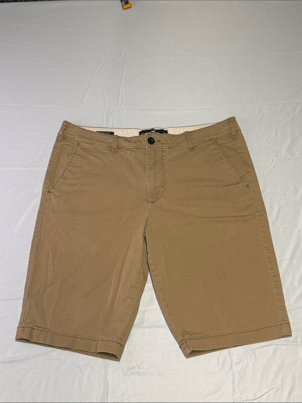 Men's Hollister Casual Chino Shorts in Khaki - Size 34